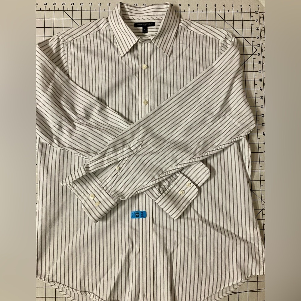 Banana Republic Men’s Large Black/White Striped Button Down Shirt